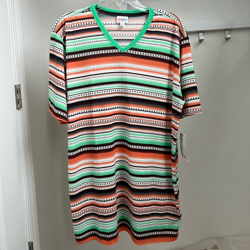 Lularoe Devin top
